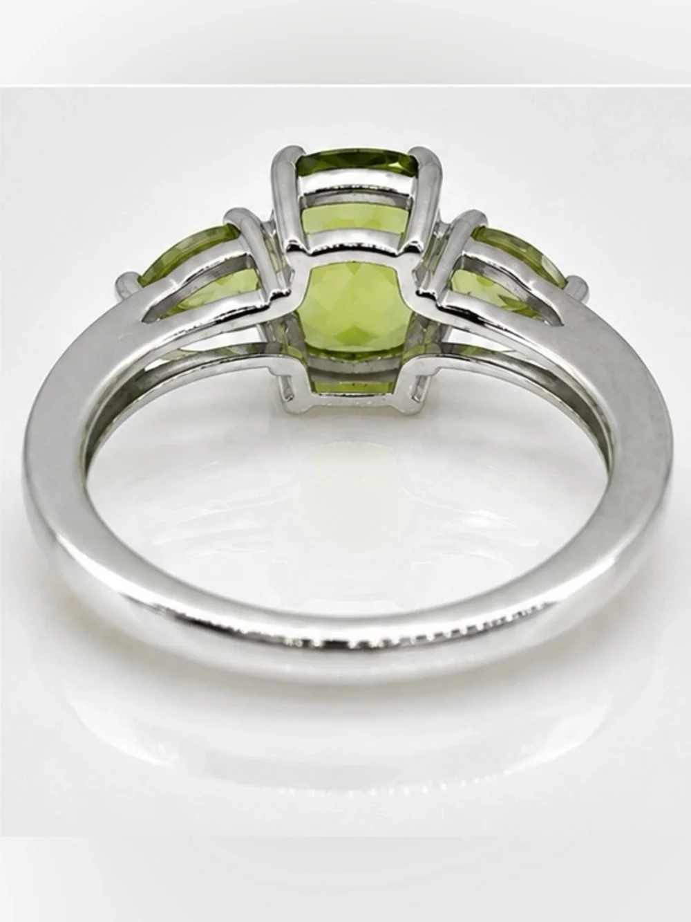 1.25 ct Cushion Cut Peridot w 0.34 ct Pear Side Stones | 925 Silver | Size 6